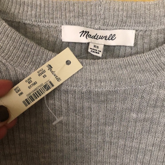 NWT Madewell Gray Fitted Sweater w/ cute shoulder detail size XS - Picture 3 of 4